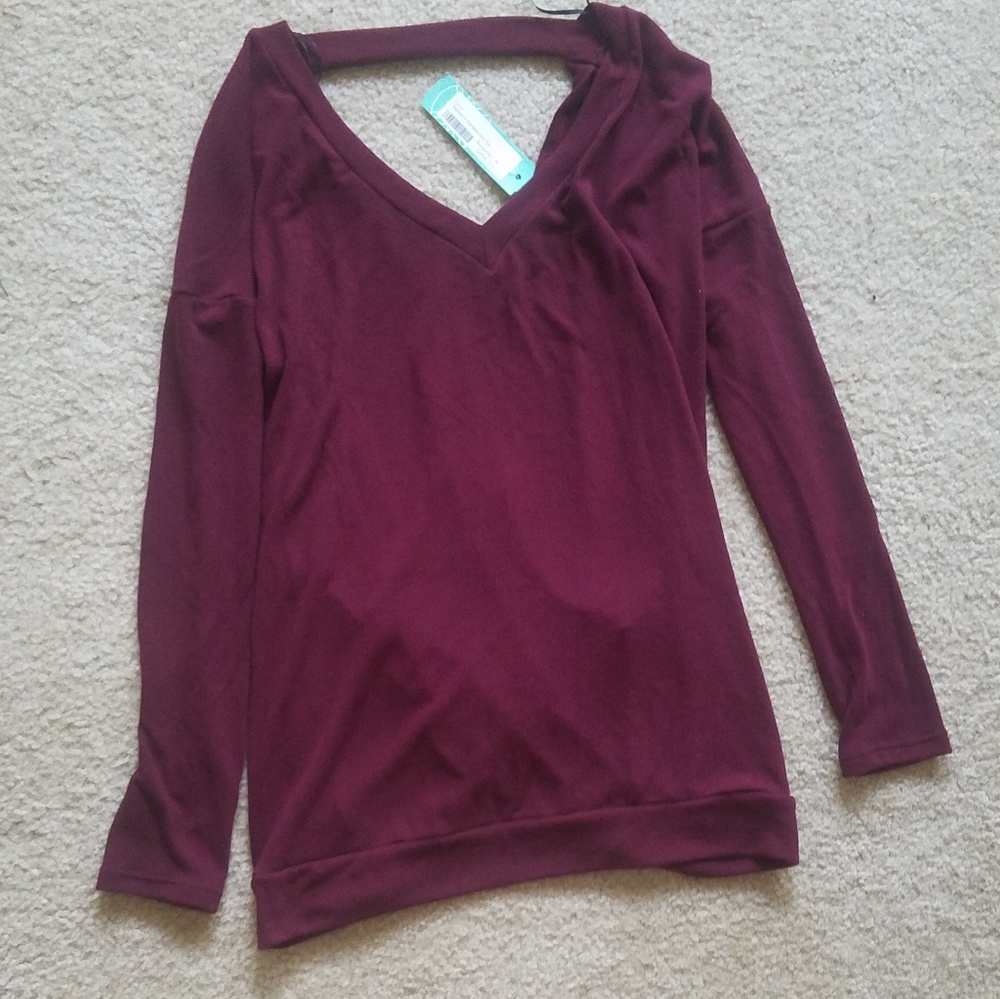 🆕️ Le Lis Cross Back Top